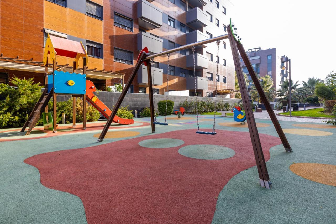 Apartamento Forum-Ciencias Con Piscina, Gym & Parking Granada Esterno foto